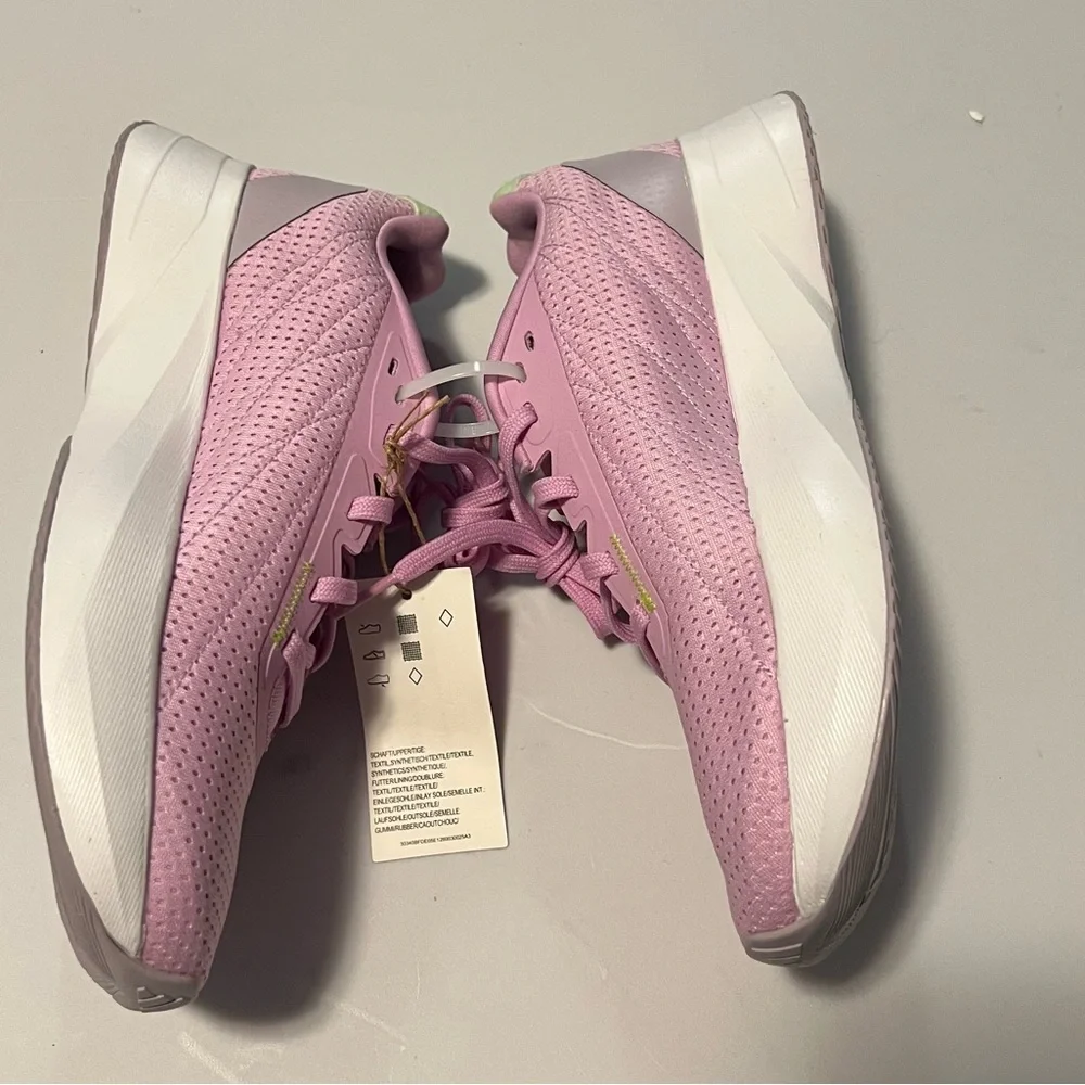 🩷🩷🩷Adidas Women's Pink Athletic Shoes🩷🩷🩷 - Picture 4 of 8